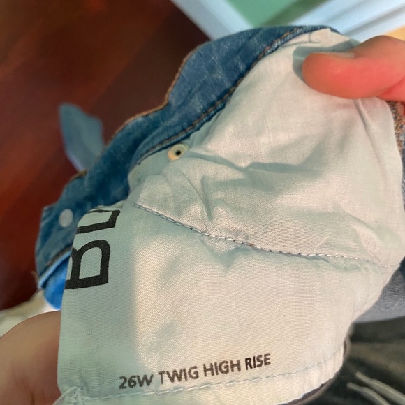 *CLEARANCE* BDG Straight Blue Jeans Size 26 - Picture 3 of 3